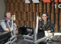 28.10.2021. Radio Kielce. Punkty Widzenia. Na zdjęciu (od lewej): Karol Kaczmarski - wiceprezes Świętokrzyskiego Związku Pracodawców Prywatnych Lewiatan i Magdalena Sitek - dziennikarz Radia Kielce / Dionizy Krawczyński / Radio Kielce