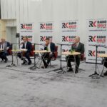 31.10.2021. Studio Polityczne Radia Kielce. Na zdjęciu (od lewej): Krzysztof Lipiec - prezes świętokrzyskich struktur PiS, Marcin Piwnik - starosta sandomierski, Michał Piasecki - Platforma Obywatelska - Koalicja Obywatelska, Sławomir Szarek - Konfederacja Ruch Narodowy i Jacek Skórski - Nowa Lewica / Piotr Kwaśniewski / Radio Kielce