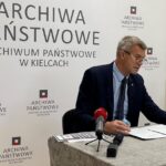 22.10.2021. Kielce. Archiwum Państwowe. Wystawa „Powstanie Węgierskie 1956”. Na zdjęciu: Bogdan Wenta - prezydent Kielc / Michał Kita / Radio Kielce