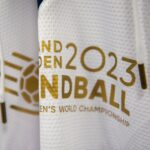 11.10.2021. Chorzów. Pokazowy mecz piłkarzy ręcznych w 11-osobowych składach na Stadionie Śląskim / ZPRP