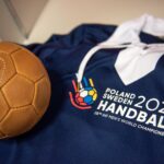 11.10.2021. Chorzów. Pokazowy mecz piłkarzy ręcznych w 11-osobowych składach na Stadionie Śląskim / ZPRP