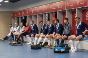 11.10.2021. Chorzów. Pokazowy mecz piłkarzy ręcznych w 11-osobowych składach na Stadionie Śląskim / ZPRP