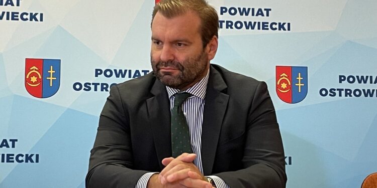 Tomasz Kopiec - nowy dyrektor ZOZ w Ostrowcu Świętokrzyskim / Emilia Sitarska / Radio Kielce