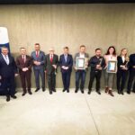 28.10.2021. Michniów. Nagrody przyznane przez urząd marszałkowski z okazji Wojewódzkich Obchodów Dnia Turystyki / Jarosław Kubalski / Radio Kielce