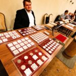 08.10.2021. Kielce. Giełda kolekcjonerska podczas XVI Ogólnopolskiego Zjazdu Polskiego Towarzystwa Numizmatycznego / Jarosław Kubalski / Radio Kielce