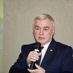 28.10.2021. Michniów. Nagrody przyznane przez urząd marszałkowski z okazji Wojewódzkich Obchodów Dnia Turystyki. Na zdjęciu: Andrzej Bętkowski - marszałek województwa / Jarosław Kubalski / Radio Kielce