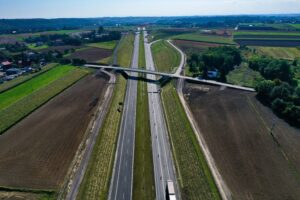 04.10.2021. Trasa S7. Odcinek Widoma - Szczepanowice / Jarosław Kubalski / Radio Kielce