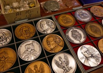 08.10.2021. Kielce. Giełda kolekcjonerska podczas XVI Ogólnopolskiego Zjazdu Polskiego Towarzystwa Numizmatycznego / Jarosław Kubalski / Radio Kielce