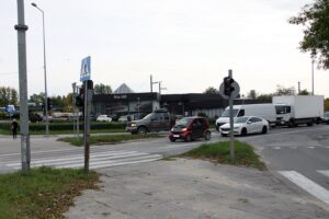 11.10.2021. Kielce. Skrzyżowanie Alei Solidarności, Alei Tysiąclecia Państwa Polskiego i ulicy Domaszowskiej / Jakub Snoch / Radio Kielce