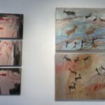 23.10.2021. Sandomierz. Maria Bieńkowska-Kopczyńska i jej prace na wystawie „Polowanie” / Grażyna Szlęzak-Wójcik / Radio Kielce