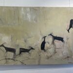 23.10.2021. Sandomierz. Maria Bieńkowska-Kopczyńska i jej prace na wystawie „Polowanie” / Grażyna Szlęzak-Wójcik / Radio Kielce