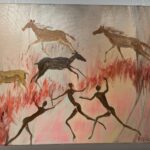 23.10.2021. Sandomierz. Maria Bieńkowska-Kopczyńska i jej prace na wystawie „Polowanie” / Grażyna Szlęzak-Wójcik / Radio Kielce