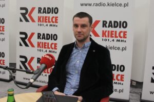 24.10.2021. Studio Polityczne Radia Kielce. Na zdjęciu Dawid Lewicki - Konfederacja/Partia Korwin / Dionizy Krawczyński / Radio Kielce