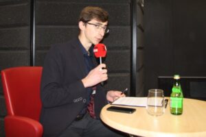 24.10.2021. Studio Polityczne Radia Kielce. Na zdjęciu: Michał Kita - Radio Kielce / Dionizy Krawczyński / Radio Kielce