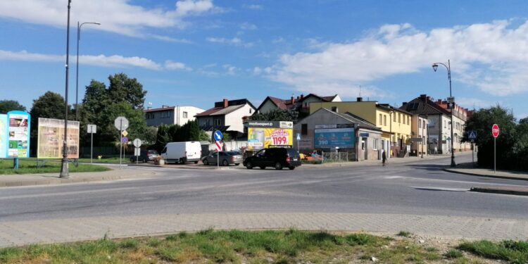 05.07.2021. Pińczów. Skrzyżowanie ulicy Legionistów i Republiki Pińczowskiej / Marta Gajda / Radio Kielce