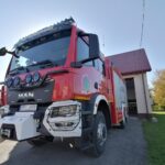 08.10.2021. Włoszczowice. Nowy średni samochód ratowniczo-gaśniczy dla OSP Włoszczowice / Marta Gajda-Kruk / Radio Kielce