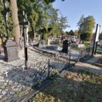 08.10.2021. Cmentarz w Kazimierzy Wielkiej. Groby rodu Łubieńskich / Marta Gajda-Kruk / Radio Kielce