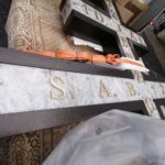 23.10.2021. Pińczów. Krzyż morowy. Uroczysta msza o ustanie epidemii / Marta Gajda-Kruk / Radio Kielce