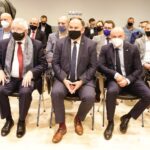 20.10.2021. Kielce. Spotkanie wiceministra infrastruktury z samorządowcami. Na zdjęciu (od lewej): Krzysztof Lipiec - prezes świętokrzyskich struktur PiS, Marek Kwitek - poseł PiS i Rafał Nowak - wicewojewoda świętokrzyski / Jarosław Kubalski / Radio Kielce