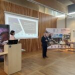 06.10.2021. Kielce. II Świętokrzyski Kongres Dwujęzyczności. Na zdjęciu: Jacek Wołowiec (w środku) - dyrektor ŚCDN / Michał Kita / Radio Kielce