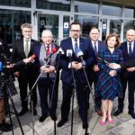 20.10.2021. Kielce. Konferencja prasowa wiceministra infrastruktury. Na zdjęciu (od lewej): Zbigniew Koniusz - wojewoda świętokrzyski, Krzysztof Słoń - senator PiS, Krzysztof Lipiec - prezes świętokrzyskich struktur PiS, Marcin Horała - wiceminister infrastruktury, Marek Kwitek - poseł PiS, Anna Krupka - wiceminister kultury, dziedzictwa narodowego i sportu i Rafał Nowak - wicewojewoda świętokrzyski / Jarosław Kubalski / Radio Kielce