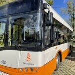 01.10.2021. Sandomierz. Przekazanie przyjaznych dla środowiska autobusów / Grażyna Szlęzak-Wójcik / Radio Kielce