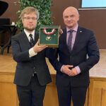 01.10.2021. Sandomierz. Jubileusz Muzeum Okręgowego w Sandomierzu. Na zdjęciu (od lewej): Mikołaj Getka-Kenig - dyrektor Muzeum Okręgowego w Sandomierzu i Rafał Nowak - wicewojewoda świętokrzyski / Grażyna Szlęzak-Wójcik / Radio Kielce