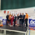 04.10.2021. Staszów. Spotkanie z Otylią Jędrzejczak. Na zdjęciu (od lewej): Katarzyna Kowalczyk - policja wodna, centrum szkoleń w Legionowie, Otylia Jędrzejczak - mistrzyni olimpijska w pływaniu, Anna Krupka - wiceminister Kultury, Dziedzictwa Narodowego i Sportu, Leszek Kopeć - burmistrz Staszowa, Ewa Kondek - wiceburmistrz Staszowa, Leszek Guzal - wicestarosta staszowski , Józef Żółciak - starosta staszowski, Piotr Lisowski - WOPR / Grażyna Szlęzak-Wójcik / Radio Kielce