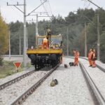 17.10.2021. Wrzosówka. Naprawa torowiska / Wiktor Taszłow / Radio Kielce