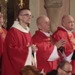 18.10.2021. Wąchock. 70. rocznica powrotu cystersów do Wąchocka. Msza święta której przewodniczył kardynał Stanisław Dziwisz / Wiktor Taszłow / Radio Kielce