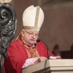 18.10.2021. Wąchock. 70. rocznica powrotu cystersów do Wąchocka. Msza święta której przewodniczył kardynał Stanisław Dziwisz / Wiktor Taszłow / Radio Kielce