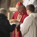 18.10.2021. Wąchock. 70. rocznica powrotu cystersów do Wąchocka. Msza święta której przewodniczył kardynał Stanisław Dziwisz / Wiktor Taszłow / Radio Kielce