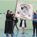 19.10.2021. Nowiny. Nadanie imienia Liceum Ogólnokształcącemu w Nowinach / Wiktor Taszłow / Radio Kielce