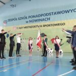 19.10.2021. Nowiny. Nadanie imienia Liceum Ogólnokształcącemu w Nowinach / Wiktor Taszłow / Radio Kielce