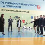 19.10.2021. Nowiny. Nadanie imienia Liceum Ogólnokształcącemu w Nowinach / Wiktor Taszłow / Radio Kielce