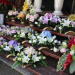 21.10.2021. Kielce. Przygotowania na Wszystkich Świętych. Kwiaty / Wiktor Taszłow / Radio Kielce