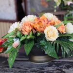 21.10.2021. Kielce. Przygotowania na Wszystkich Świętych. Kwiaty / Wiktor Taszłow / Radio Kielce