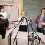 22.10.2021. Kielce. Muzeum Zabawek i Zabawy. Wystawa „Od szmacianki do lalki Barbie. Rola kobiety i kanony kobiecego piękna na przestrzeni wieków” / Wiktor Taszłow / Radio Kielce