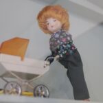 22.10.2021. Kielce. Muzeum Zabawek i Zabawy. Wystawa „Od szmacianki do lalki Barbie. Rola kobiety i kanony kobiecego piękna na przestrzeni wieków” / Wiktor Taszłow / Radio Kielce