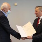 25.10.2021. Kielce. Powołanie konsultantów medycznych. Na zdjęciu (od lewej): lek med. Jerzy Staszczyk - epidemiologia i Zbigniew Koniusz - wojewoda świętokrzyski / Wiktor Taszłow / Radio Kielce