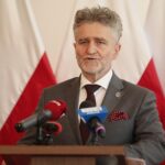 25.10.2021. Kielce. Konferencja wojewody świętokrzyskiego. Na zdjęciu: senator Krzysztof Słoń / Wiktor Taszłow / Radio Kielce