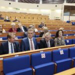 27.10.2021. Kielce. Podpisanie umów z przedstawicielami samorządów na naprawę zniszczeń powstałych w wyniku niekorzystnych zjawisk atmosferycznych w 2021 roku / Wiktor Taszłow / Radio Kielce