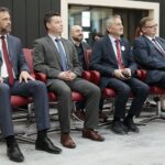 27.10.2021. Kielce. Rozstrzygnięcie konkursu Klubu Odkrywców Miejsc Pamięci. Na zdjęciu (od lewej): Tomasz Jamka - członek zarządu Województwa Świętokrzyskiego, Łukasz Pastuszyński - NBP, Zbigniew Koniusz - wojewoda świętokrzyski, Jan Józef Kasprzyk - szef Urzędu do Spraw Kombatantów i Osób Represjonowanych / Wiktor Taszłow / Radio Kielce