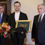 28.10.2021. Kielce. Inauguracja roku kultury oraz wręczenie świętokrzyskiej Nagrody Kultury. Na zdjęciu (od lewej): Andrzej Pruś - przewodniczący Sejmiku Województwa Świętokrzyskiego, Andrzej Plata - aktor Teatru im. Stefana Żeromskiego w Kielcach, Andrzej Bętkowski - marszałek województwa świętokrzyskiego / Wiktor Taszłow / Radio Kielce