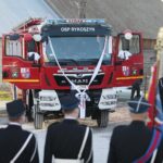 30.10.2021. Rykoszyn. Przekazanie nowego wozu strażackiego / Wiktor Taszłow / Radio Kielce