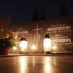 31.10.2021. Kielce. Cmentarz Stary nocą / Wiktor Taszłow / Radio Kielce