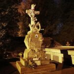 31.10.2021. Kielce. Cmentarz Stary nocą / Wiktor Taszłow / Radio Kielce