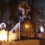 31.10.2021. Kielce. Cmentarz Stary nocą / Wiktor Taszłow / Radio Kielce