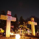 31.10.2021. Kielce. Cmentarz Stary nocą / Wiktor Taszłow / Radio Kielce