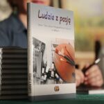 06.10.2021. Kielce. Promocja książki „Ludzie z pasją" / Wiktor Taszłow / Radio Kielce